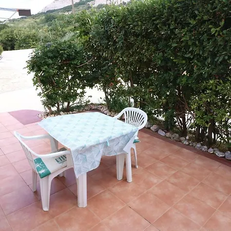 Reljic With Terrace Apartmán *