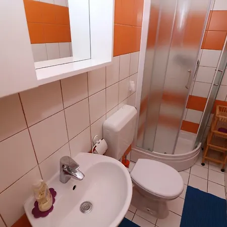 Reljic With Terrace Apartmán *