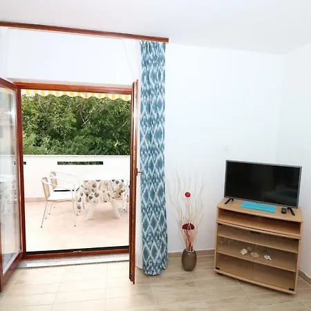 Reljic With Terrace Apartment Baska (Krk)