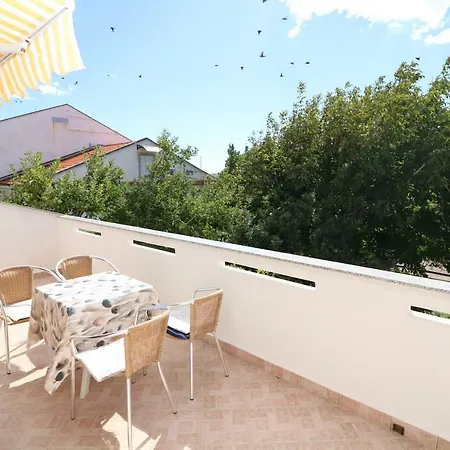 Apartment Reljic With Terrace *