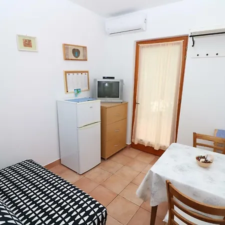 Apartment Reljic With Terrace *